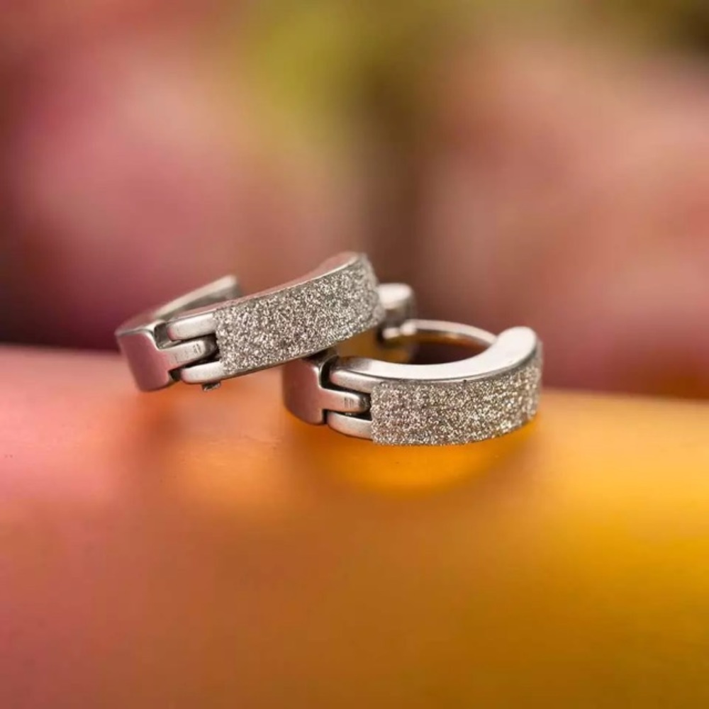 NEW!๐๐PUNK HOOPS! SPARKLE!๐๐SILVERY UNISEX MEN - Picture 4 of 8